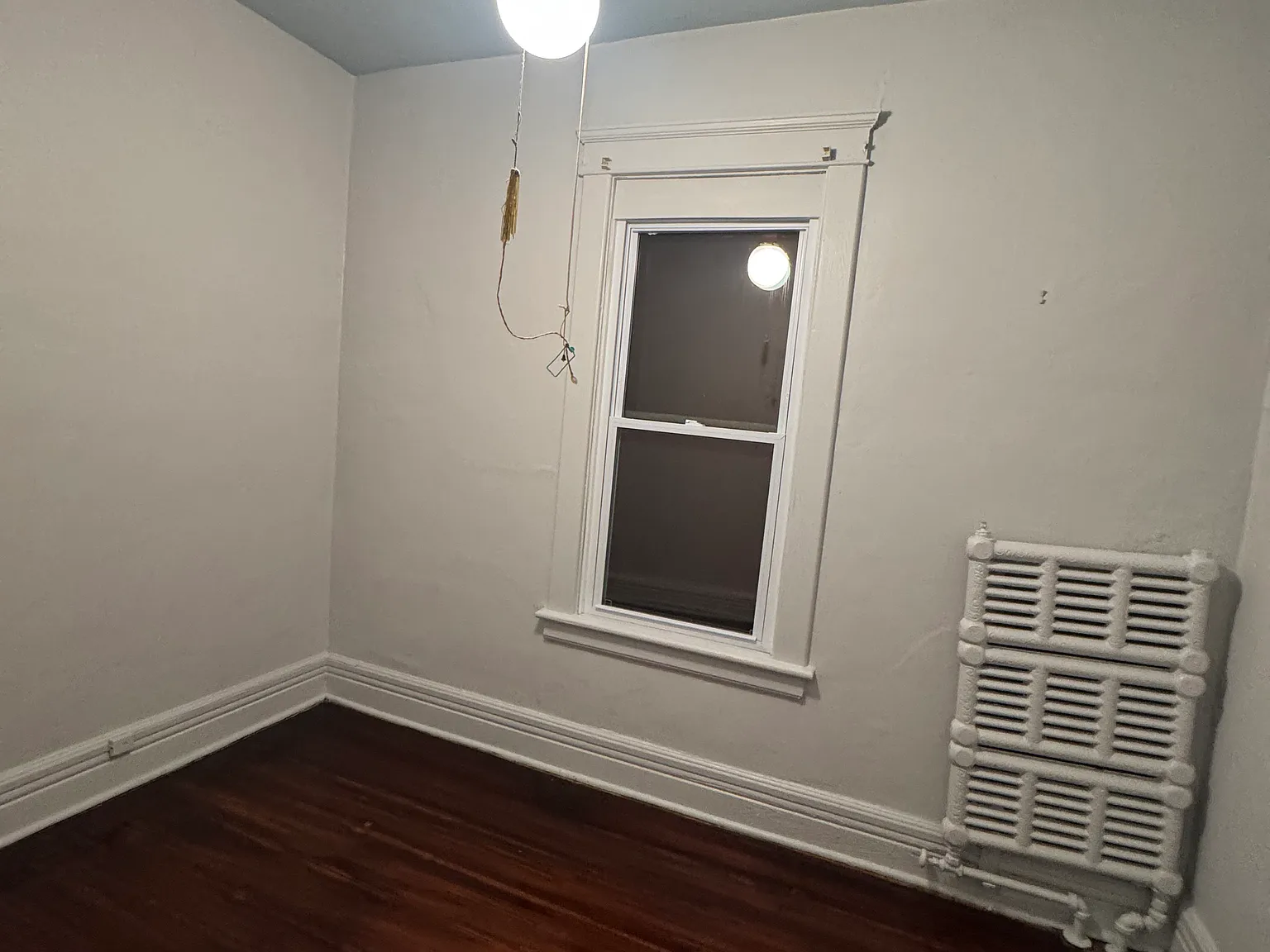 598 Morris St — Photo 3