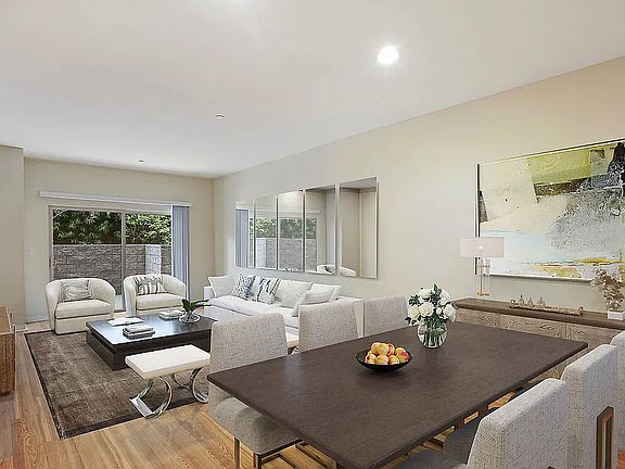 3rd image of 738 S Los Angeles St #1