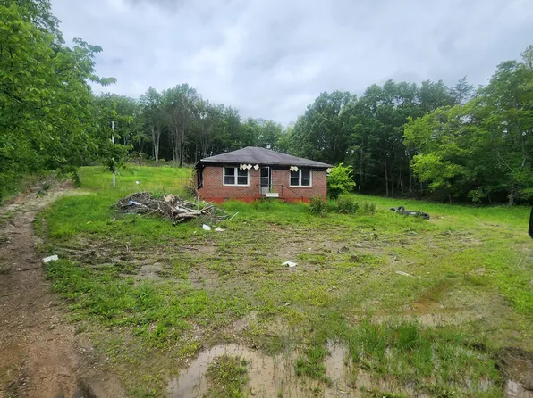 120 Winston Rd, Irvine, KY 40336