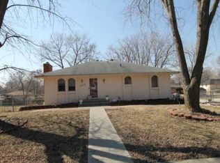 11112 N Harrison St, Kansas City, MO 64155