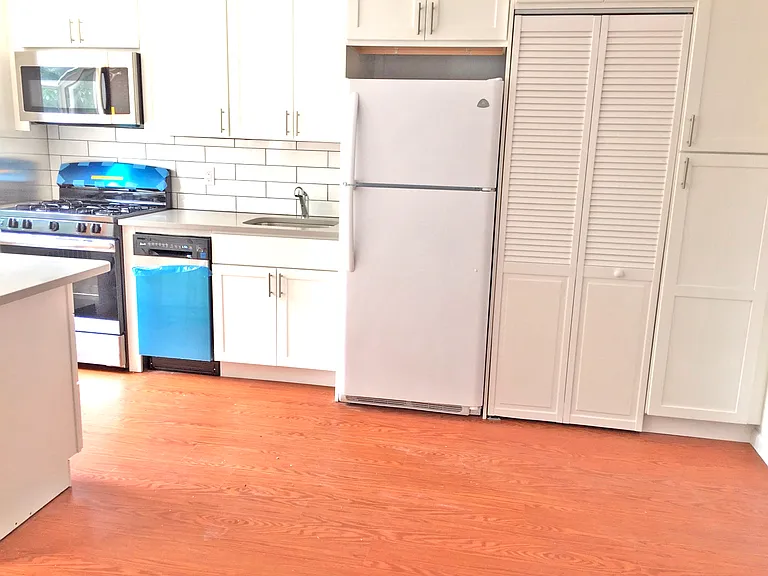 5417 Boulevard #2 — Photo 3