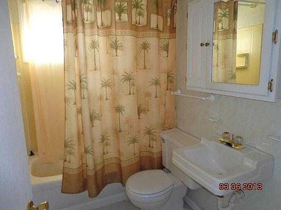 5th image of 801 Thorpe Dr