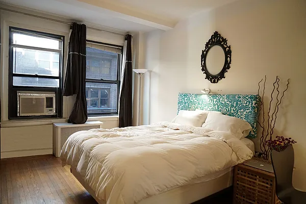 Rented by Renetta Real Estate | media 32