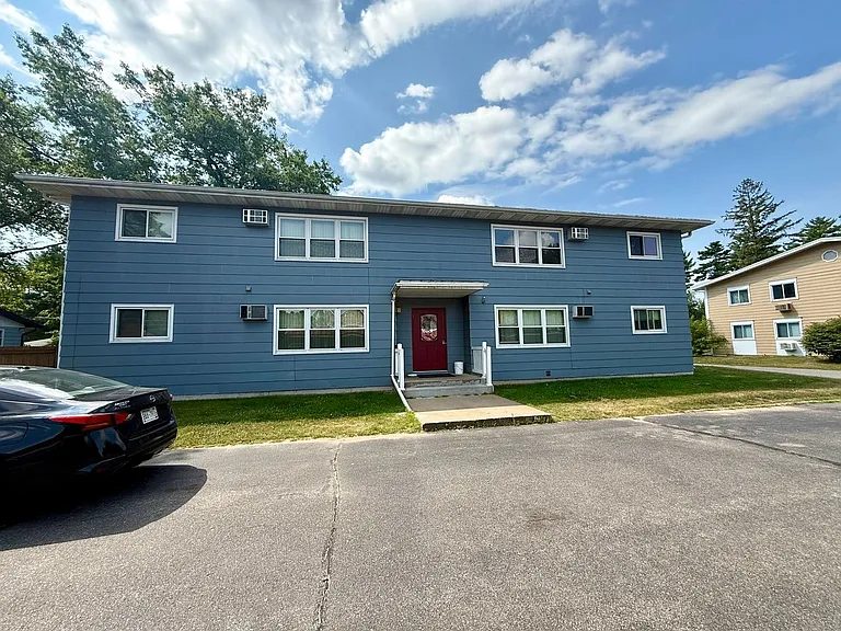 1904 Neupert Ave — Photo 10