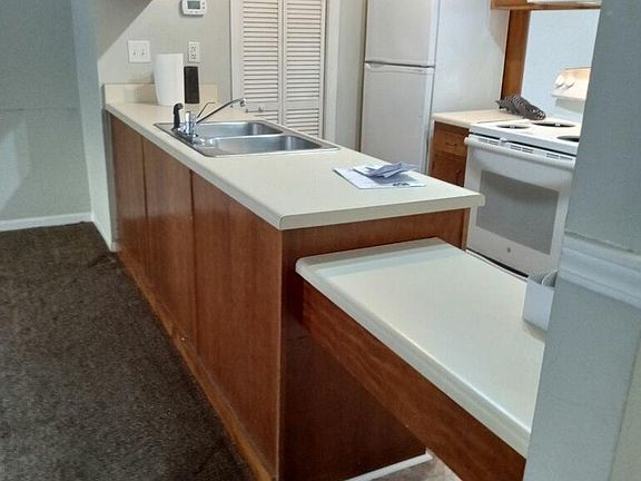 5th image of 3606 Idlewild Cir #3606