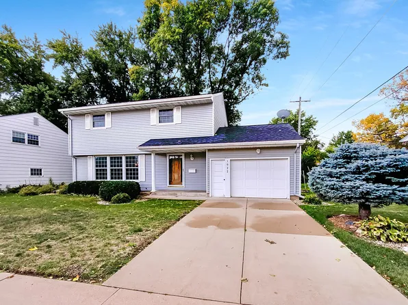1022 Elton Hills Dr NW, Rochester, MN 55901