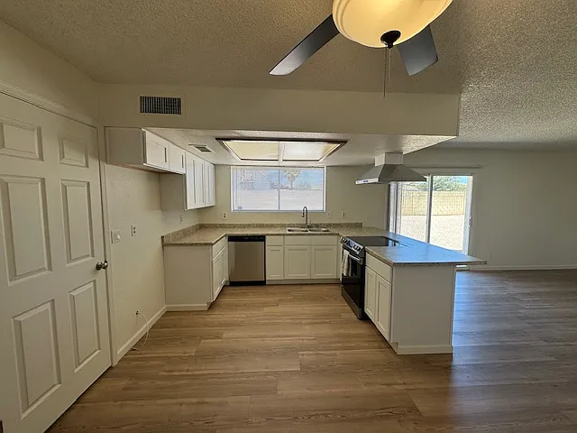 2766 E Irwin Ave — Photo 16