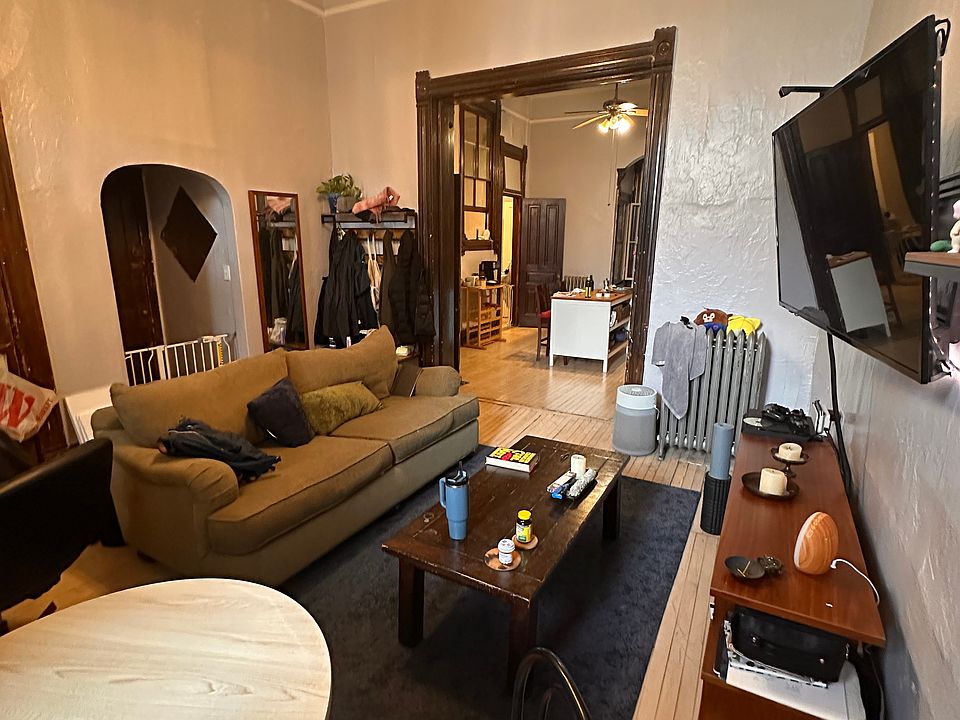 1st image of 1619 W North Ave APT 1R