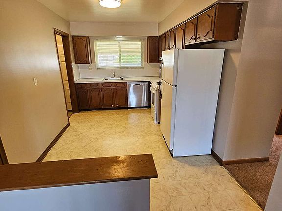5th image of 28555 Little Mack Ave