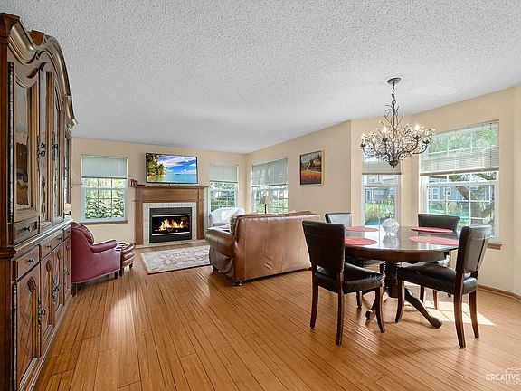 5th image of 1438 Clybourne St Unit 1438