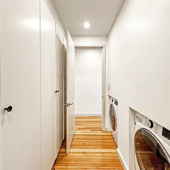 11 1/2 Centre St #1 — Photo 8