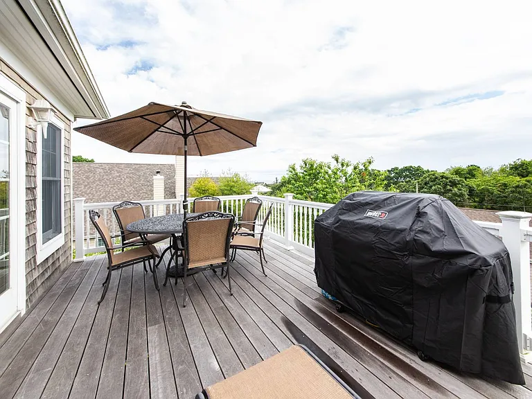 104 Bryan Rd — Photo 12