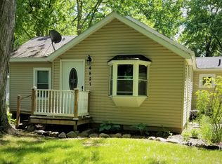 4821 Filer St, Waterford, MI 48328