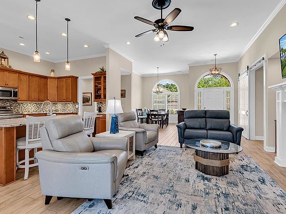 2nd image of 4953 Westwind Dr.
