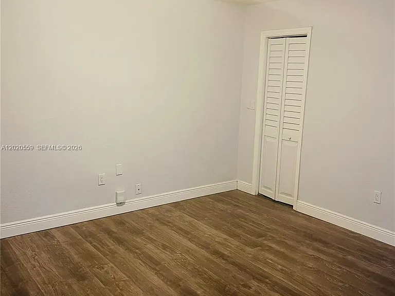 8401 NW 20th Ct — Photo 6