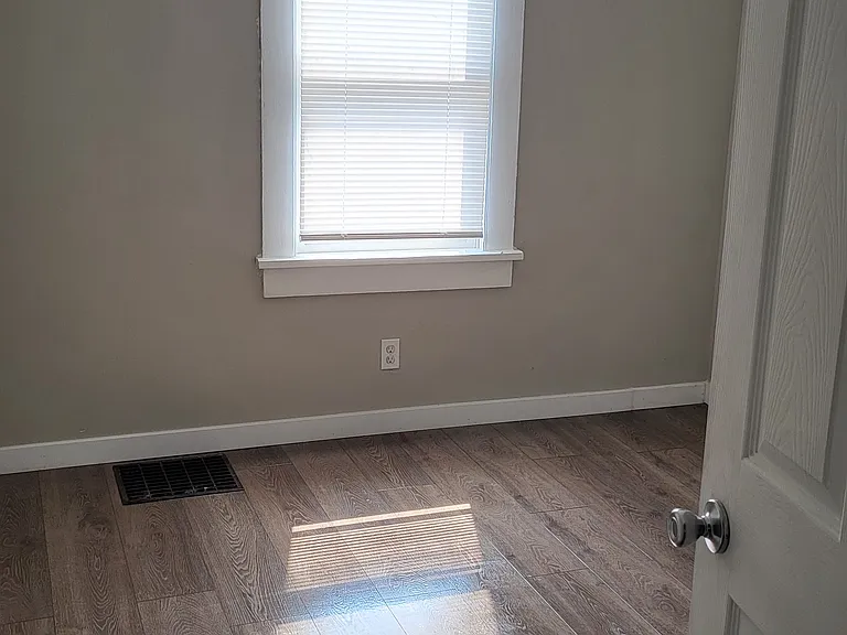 1414 Copeland Ave — Photo 4