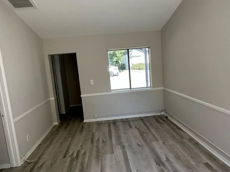 2404 Fairway Ave — Photo 13