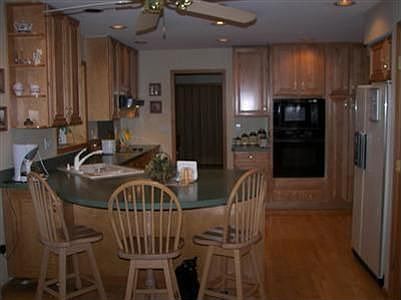 3rd image of 8135 Lyndhurst Ct