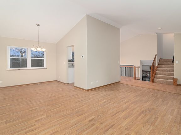 4th image of 122 Kensington Dr