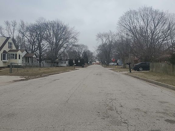 5th image of 856 Marie Ave