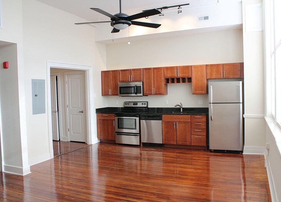 1st image of 214 E Grace St APT 302