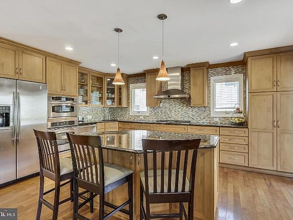 4th image of 14425 Woodcrest Dr