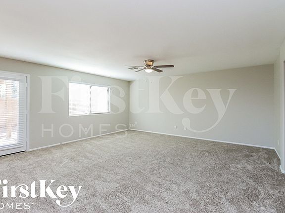4th image of 343 W Hereford Dr