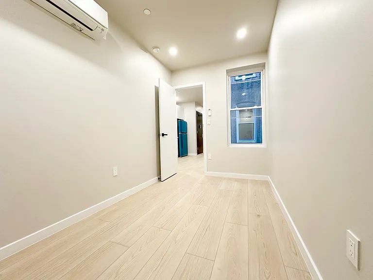 1666 Putnam Ave #1RR — Photo 5