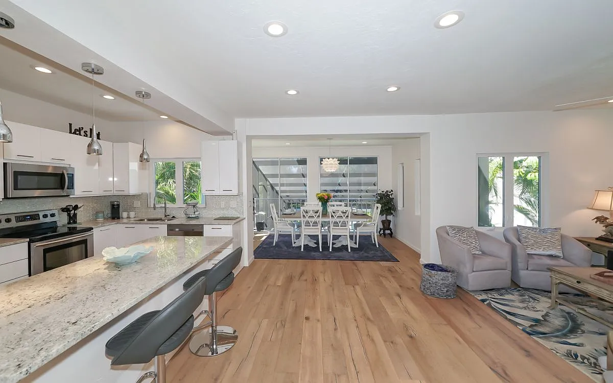 228 Van Buren Dr — Photo 4