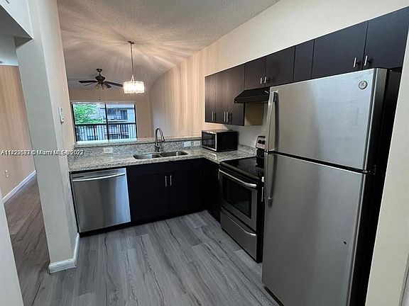 3rd image of 9971 Nob Hill Pl #9971