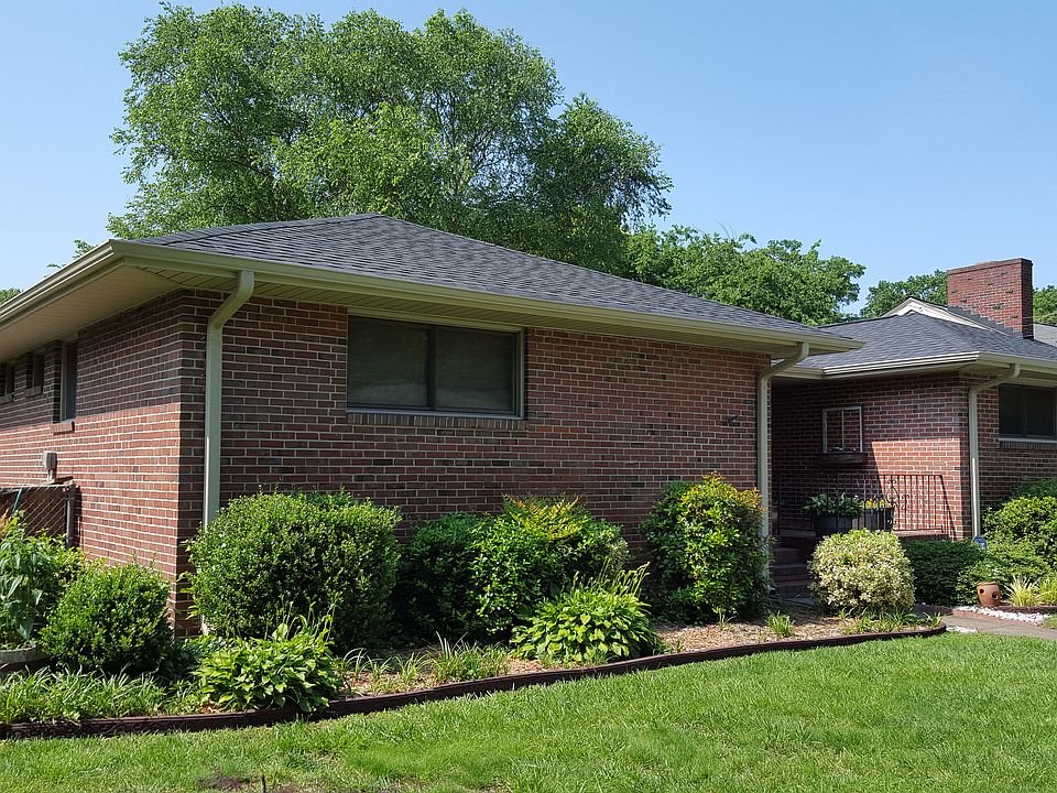 2nd image of 7405 Millbrook Rd