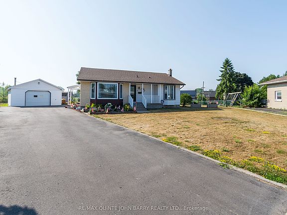 4th image of 15 Coleman Dr