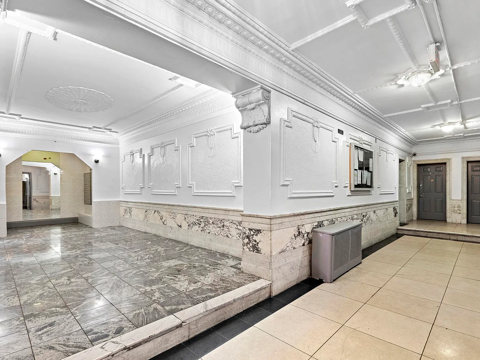 1 bed, 1.0 bath, $1,950 — Photo 2