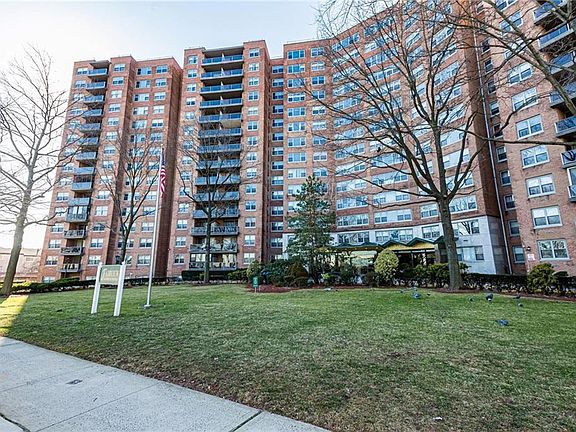 4th image of 6120 Grand Central Pkwy APT C500