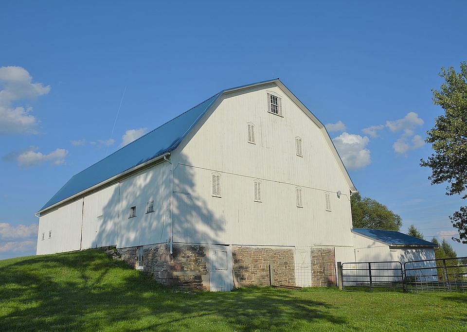 2nd image of 1260 Green Ridge Rd