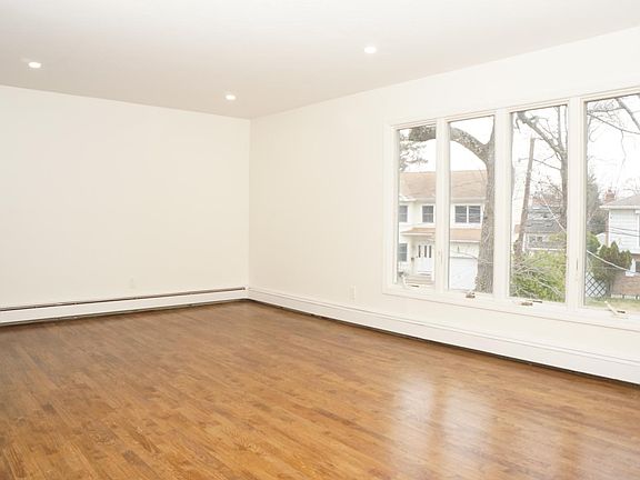 3rd image of 181 Schley Ave #2