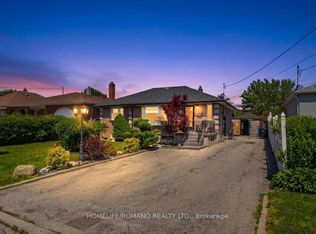 5 Cuffley Cres S, Toronto, ON M3K 1X2