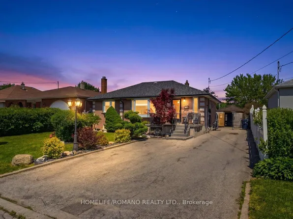 5 Cuffley Cres S, Toronto, ON M3K 1X2