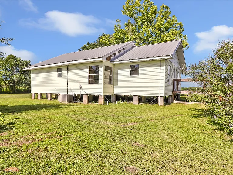 9307 Highway 321 — Photo 3