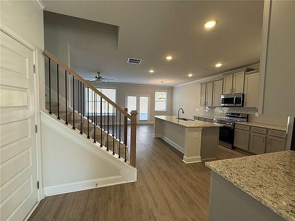3rd image of 7327 Rocklin Ln
