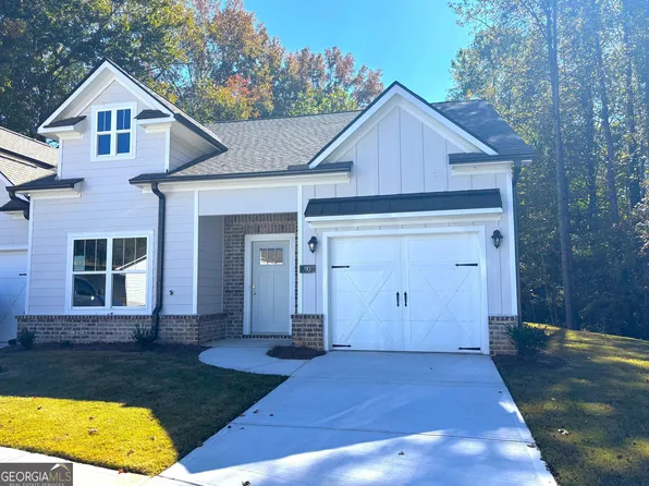 90 Village Ct #10, Cleveland, GA 30528