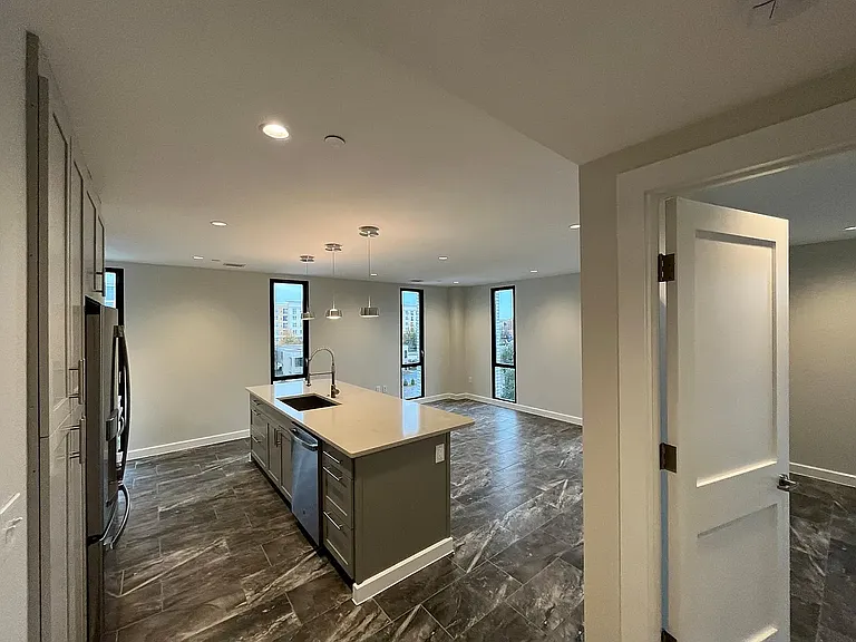 Duke Grace Apartments — Photo 3