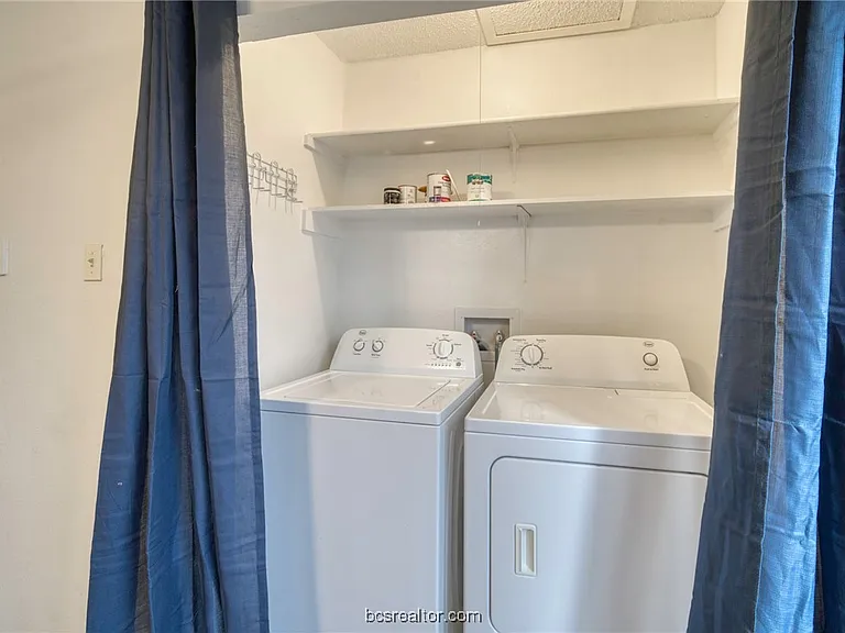 717 Wellesley Ct #C — Photo 7
