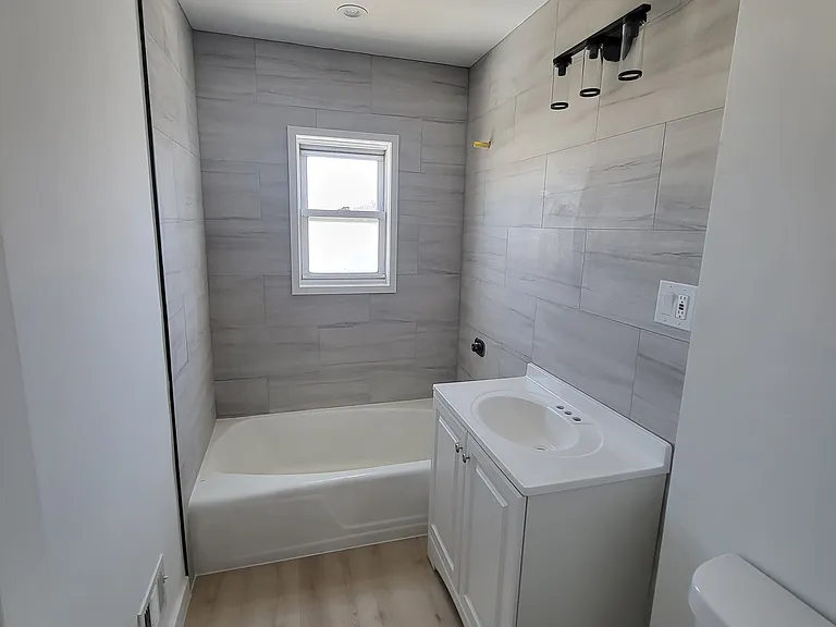 742 Havemeyer Ave — Photo 7
