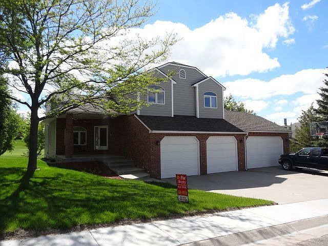 900 Clarion Dr