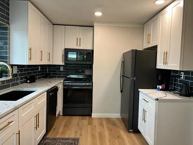 2 bed, 800 sqft, $2,800 — Photo 4