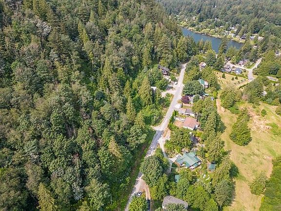 5th image of 44296 Bayview Rd