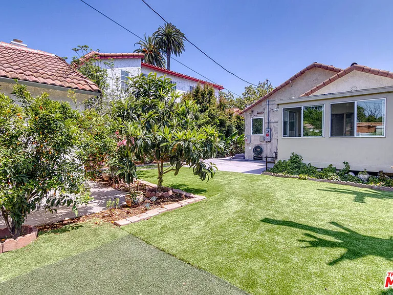 2127 Malcolm Ave — Photo 43