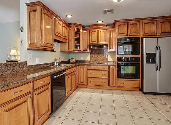 3rd image of 3613 Despaux Dr