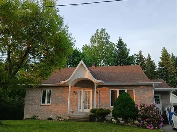 1017 Misho St, Beresford, NB E8K 1H5